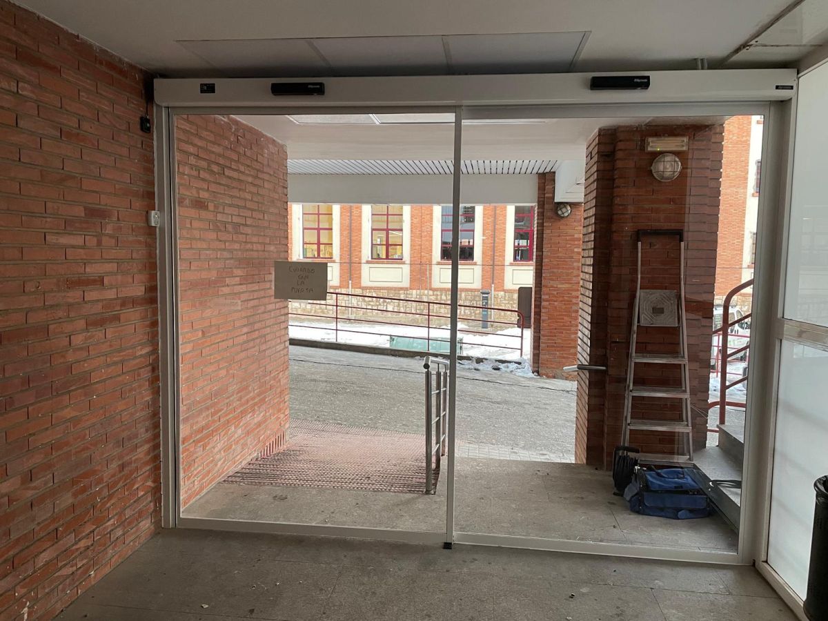 Puertas y automatismos GR - Trabajos realizados