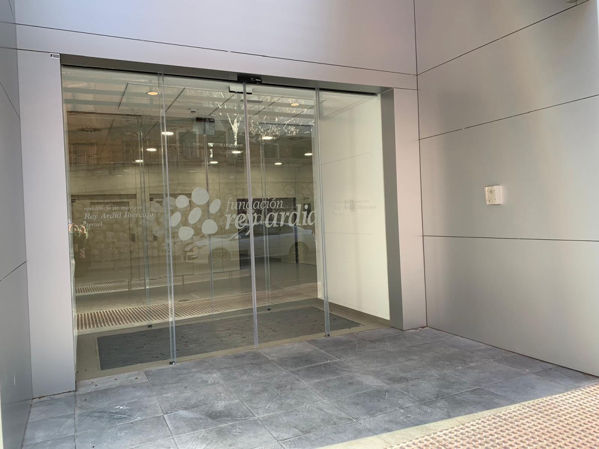 Puertas y automatismos GR - Trabajos realizados