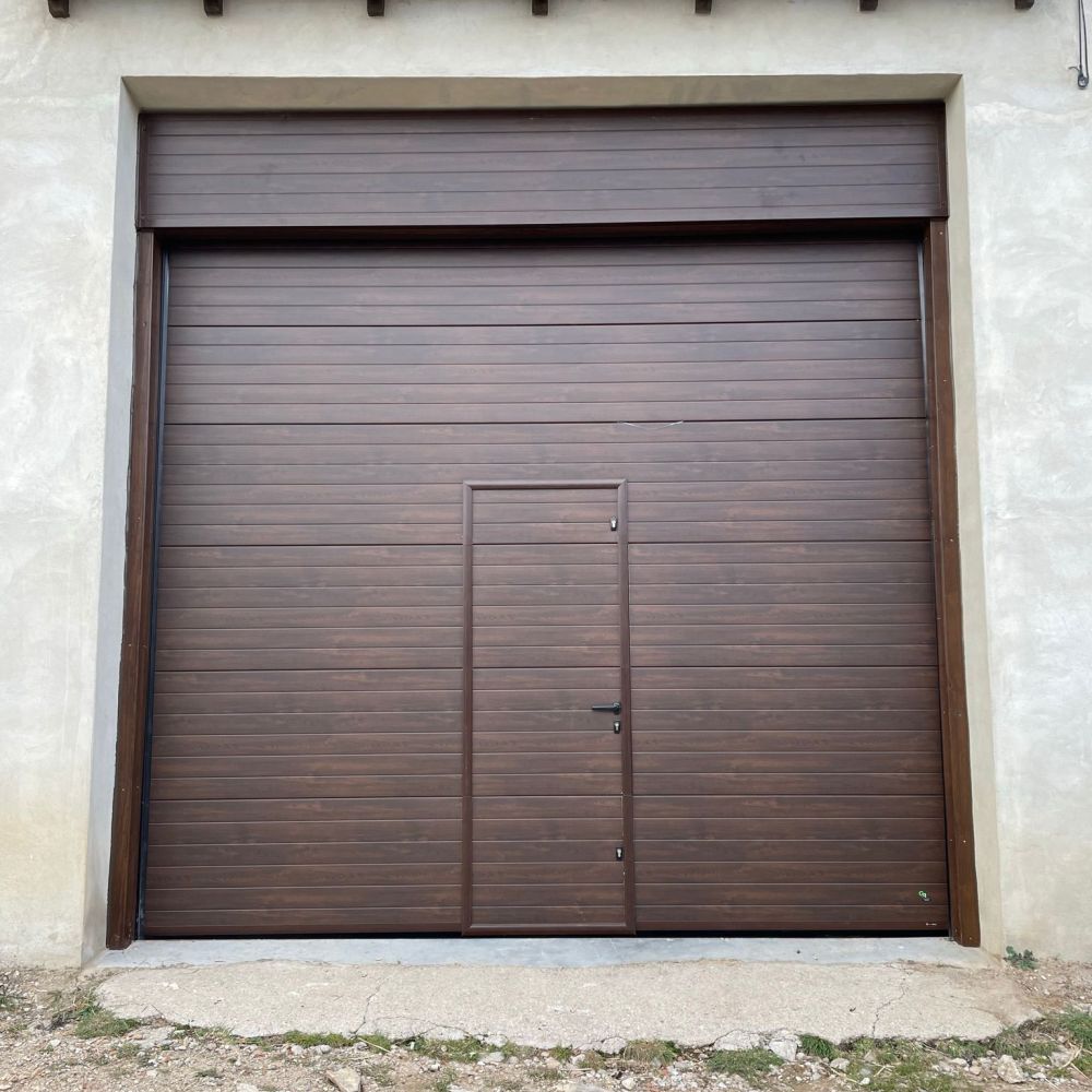 Puertas y automatismos GR - puertas garaje